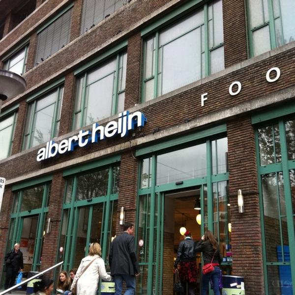 Photo taken at Albert Heijn by Rene v. on 9/20/2011
