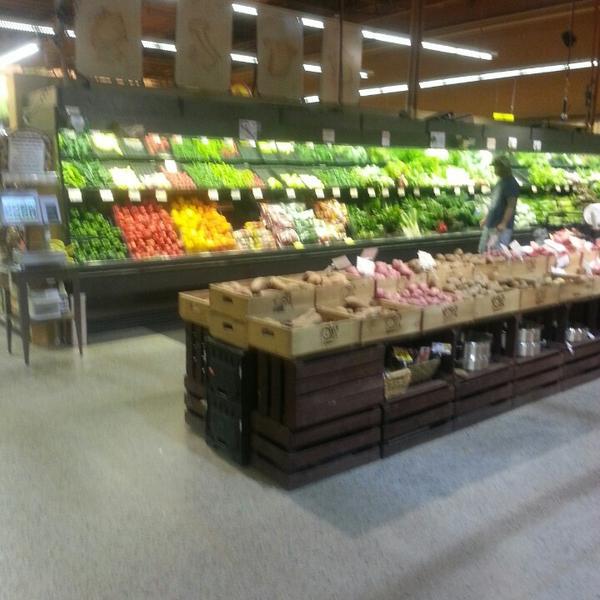 Photo taken at Wegmans by Douglas H. on 6/11/2013-弗吉尼亚州弗雷德里克斯堡秋季山大道2281 Photo taken at Wegmans by Douglas H. on 6/11/2013