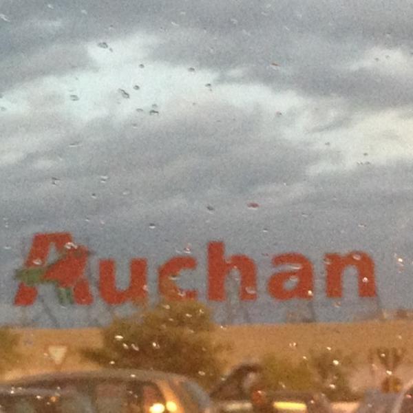 Photo taken at Auchan by Nataly on 10/28/2012-意大利普利亚梅萨涅阿皮亚7号国道10公里处 Photo taken at Auchan by Nataly on 10/28/2012