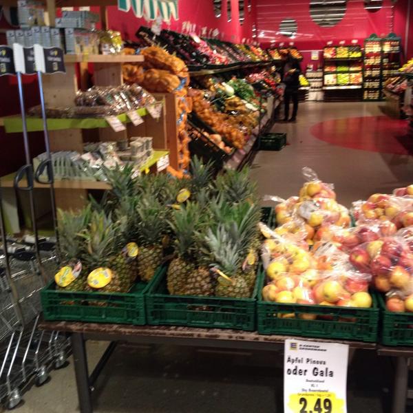 Photo taken at EDEKA-Center Gronemann by Peter ®. on 3/25/2014