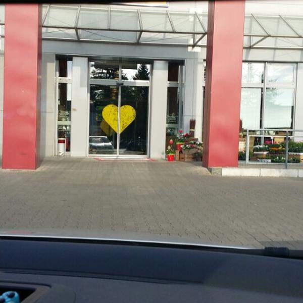 Photo taken at EDEKA-Center Gronemann by Tino S. on 5/6/2014