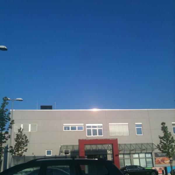 Photo taken at EDEKA-Center Gronemann by Nachtlagerist on 4/18/2011