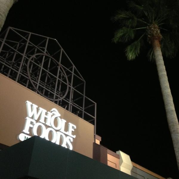 Photo taken at Whole Foods Market by Igor B. on 1/1/2013-加尼福尼亚 坎贝尔巴斯科姆大道1690(汉密尔顿大道) Photo taken at Whole Foods Market by Igor B. on 1/1/2013