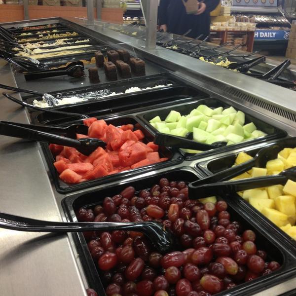 Photo taken at Whole Foods Market by Keegan D. on 2/20/2013-加尼福尼亚 绍曾德奥克斯穆尔帕克路北740(在东威尔伯路) Photo taken at Whole Foods Market by Keegan D. on 2/20/2013