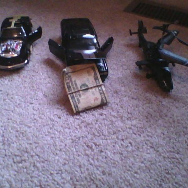 Photo taken at Publix by Meshaonda L. on 6/11/2012