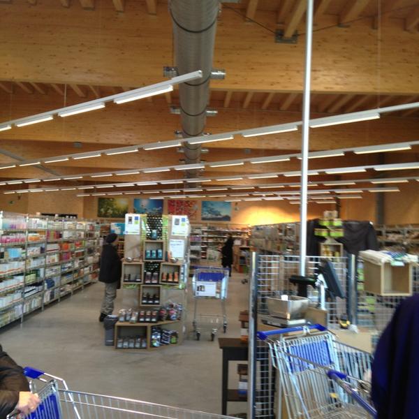 Photo taken at Bio-Planet by Aylin A. on 12/13/2013