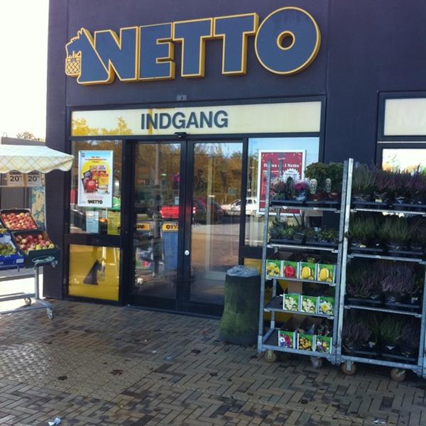 Photo taken at Netto by Lasse M. on 9/27/2011