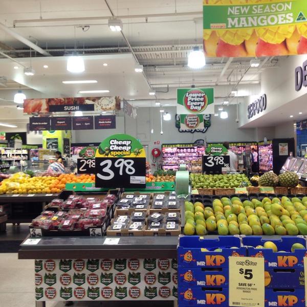 Photo taken at Woolworths by Gigky J. on 11/1/2014-澳大利亚新南威尔士州齐本德尔中央公园 Photo taken at Woolworths by Gigky J. on 11/1/2014