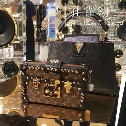 Louis Vuitton路易威登LV女包16新款铆钉装饰单肩包M41552 限量款 Louis Vuitton路易威登LV女包16新款铆钉装饰单肩包M41552 限量款