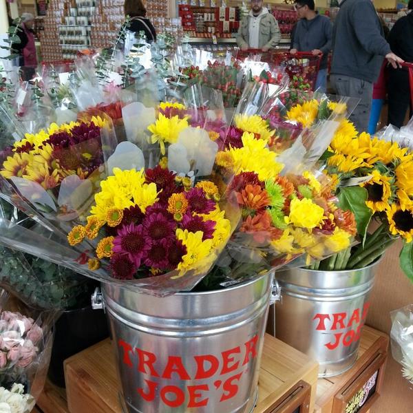 Photo taken at Trader Joe's by Mitch on 11/9/2013-美国纽约州水牛城尼亚加拉大瀑布大道1565 Photo taken at Trader Joe's by Mitch on 11/9/2013