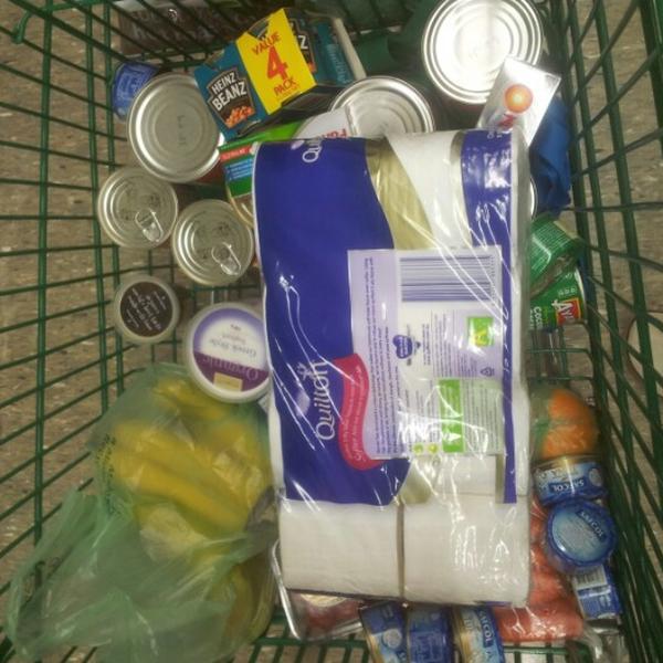 Photo taken at Woolworths by William B. on 10/22/2012-澳洲首都区2615霍尔特帕克斯博览会(哈德威克铬) Photo taken at Woolworths by William B. on 10/22/2012