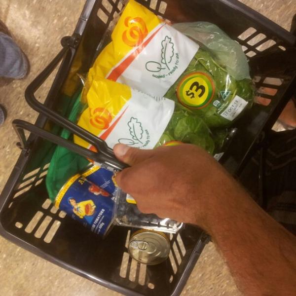 Photo taken at Woolworths by William B. on 10/14/2012-澳洲首都区2615霍尔特帕克斯博览会(哈德威克铬) Photo taken at Woolworths by William B. on 10/14/2012