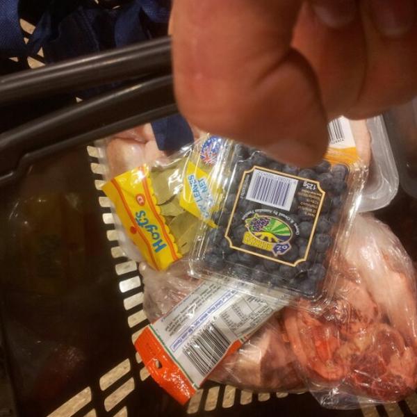 Photo taken at Woolworths by William B. on 10/15/2012-澳洲首都区2615霍尔特帕克斯博览会(哈德威克铬) Photo taken at Woolworths by William B. on 10/15/2012