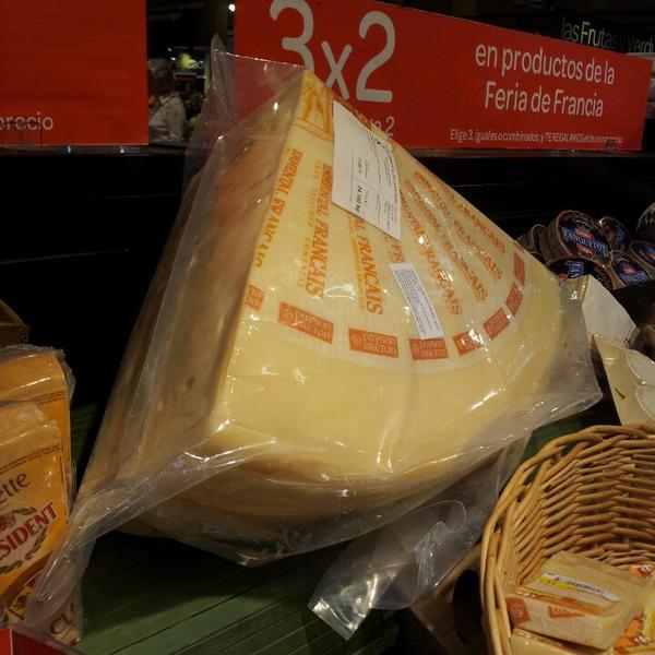 Photo taken at Carrefour Alfafar by David S. on 5/10/2014-西班牙巴伦西亚阿尔法法尔拉阿布费拉大道 Photo taken at Carrefour Alfafar by David S. on 5/10/2014