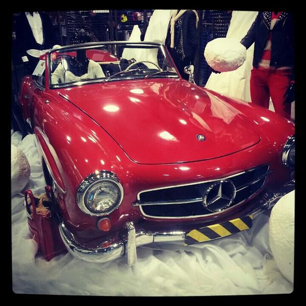 Photo taken at Carrefour by Anaïs C. on 12/16/2012