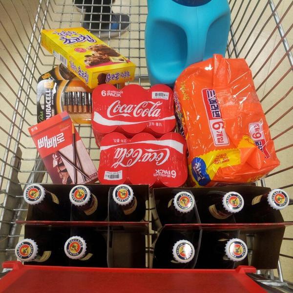 Photo taken at 홈플러스 (Home plus) by 승훈 이. on 12/28/2013-大邱市东区东村路127号(东村店) Photo taken at 홈플러스 (Home plus) by 승훈 이. on 12/28/2013