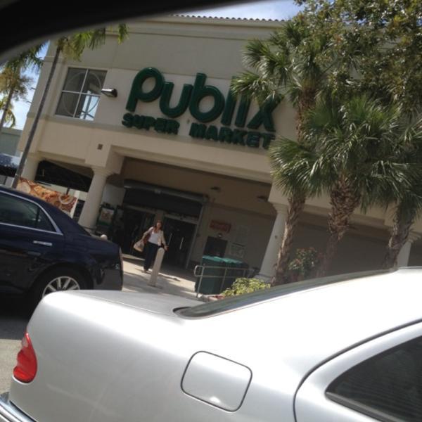 Photo taken at Publix by Dolores G. on 2/20/2012