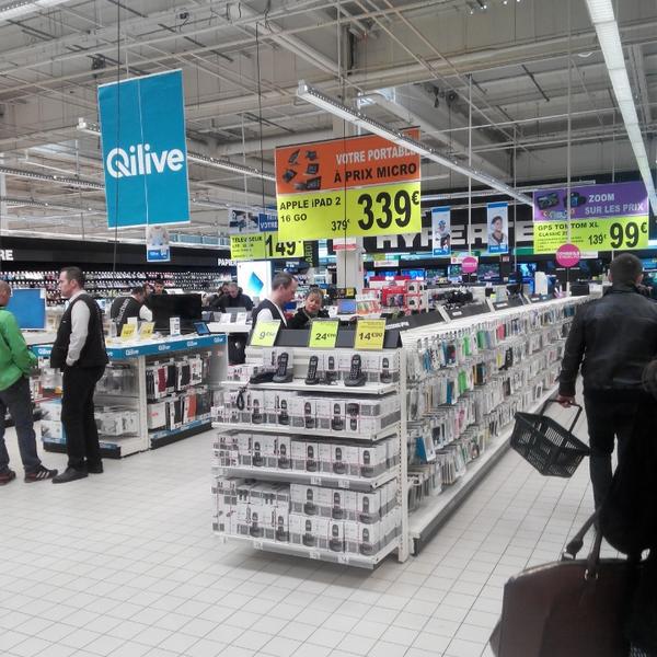 Photo taken at Auchan by Yevhenii T. on 2/18/2014