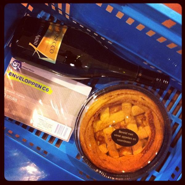 Photo taken at Albert Heijn by Nelleke P. on 11/30/2011-荷兰乌特勒支哥德贝尔得瓦尔迪亚149号 Photo taken at Albert Heijn by Nelleke P. on 11/30/2011