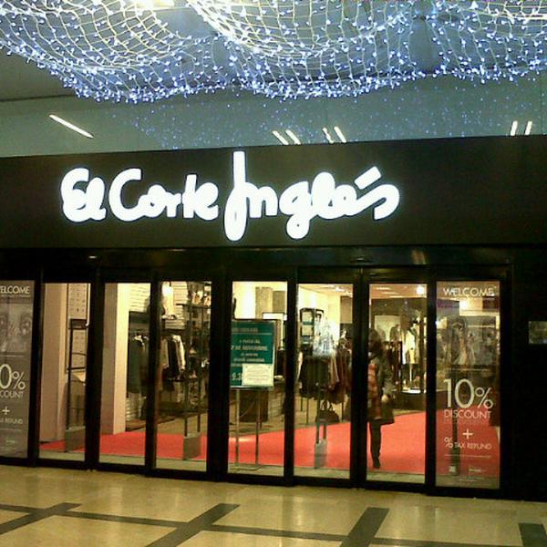 Photo taken at El Corte Inglés by Durita K. on 12/19/2012
