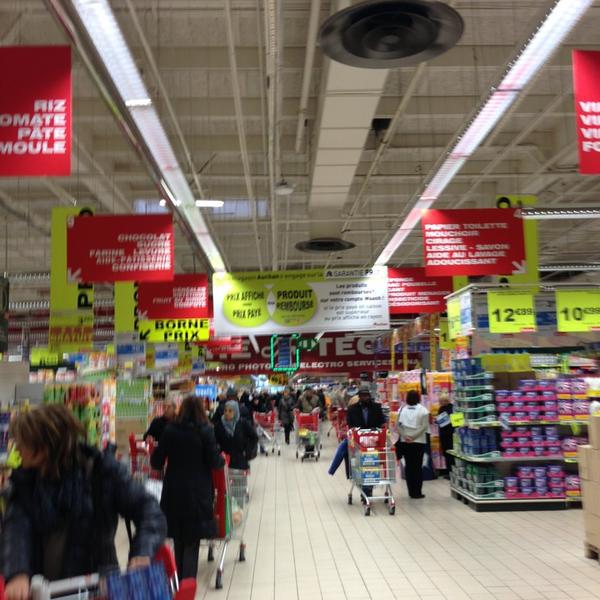 Photo taken at Auchan by Gerald S. on 1/11/2013-法国普罗旺斯-阿尔卑斯-蓝色海岸拉特里尼泰拉海特路 Photo taken at Auchan by Gerald S. on 1/11/2013