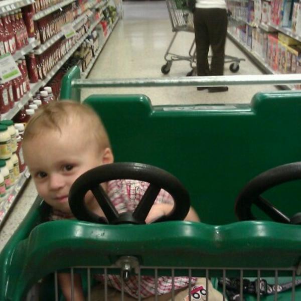 Photo taken at Publix by Wyatt F. on 7/11/2012