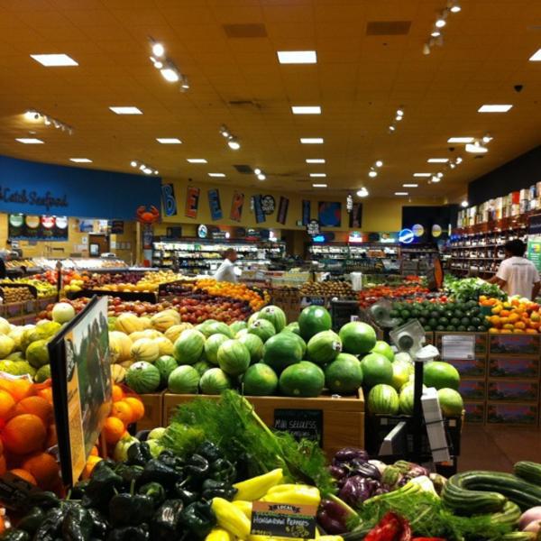 Photo taken at Whole Foods Market by Jérôme T. on 8/28/2011-美国加利福尼亚州洛杉矶费尔法克斯大道6350 Photo taken at Whole Foods Market by Jérôme T. on 8/28/2011