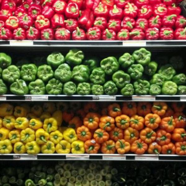 Photo taken at Whole Foods Market by Sivi G. on 11/27/2011-美国加利福尼亚州洛杉矶费尔法克斯大道6350 Photo taken at Whole Foods Market by Sivi G. on 11/27/2011