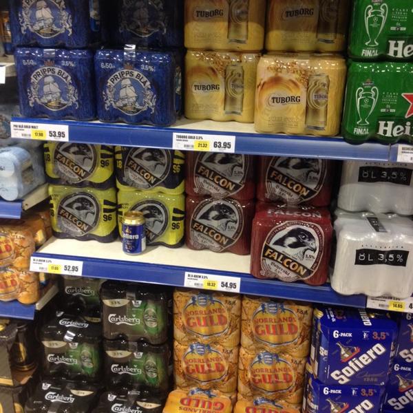 Photo taken at City Gross by Mattias L. on 3/9/2014-瑞典斯科讷省隆德塔科特威根1到3号 Photo taken at City Gross by Mattias L. on 3/9/2014