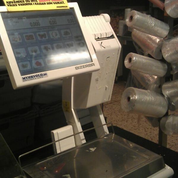 Photo taken at City Gross by Blinky B. on 5/31/2013