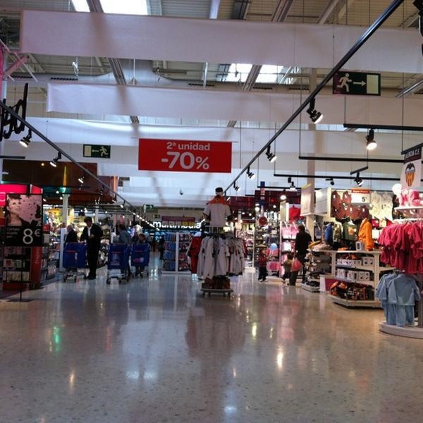 Photo taken at Carrefour Alfafar by Felix E. on 11/21/2012-西班牙巴伦西亚阿尔法法尔拉阿布费拉大道 Photo taken at Carrefour Alfafar by Felix E. on 11/21/2012