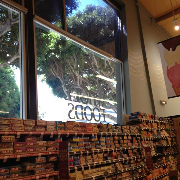 Photo taken at Whole Foods Market by Isaar R. on 8/29/2013-加尼福尼亚圣莫尼卡威尔希尔大道500(在第5街) Photo taken at Whole Foods Market by Isaar R. on 8/29/2013
