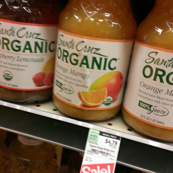 Photo taken at Whole Foods Market by Matthew H. on 2/28/2013-加尼福尼亚圣莫尼卡威尔希尔大道500(在第5街) Photo taken at Whole Foods Market by Matthew H. on 2/28/2013