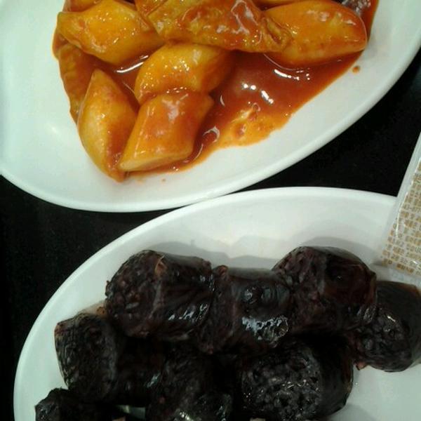 Photo taken at 롯데마트 (LOTTE Mart) by H.J on 9/9/2012-全北全州完山区240乐天超市 Photo taken at 롯데마트 (LOTTE Mart) by H.J on 9/9/2012