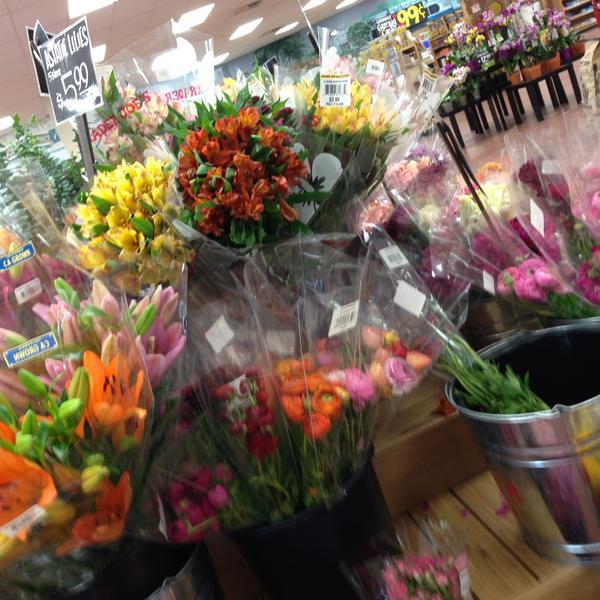 Photo taken at Trader Joe's by Kimberly M. on 5/9/2013-佐治亚州亚特兰大桃树路西北3183 Photo taken at Trader Joe's by Kimberly M. on 5/9/2013