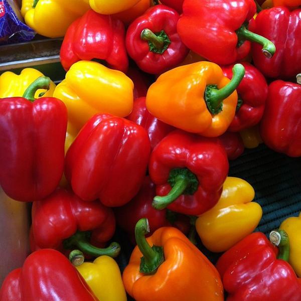 Photo taken at 롯데마트 (LOTTE Mart) by Larees D. on 2/5/2013