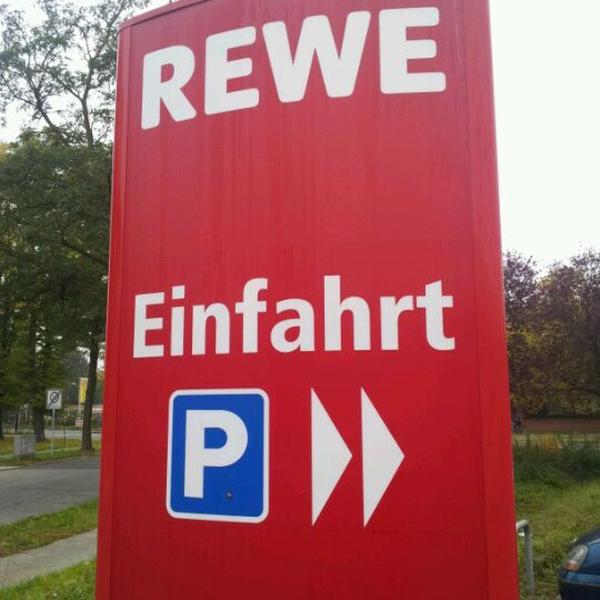 Photo taken at REWE by thorsten b. on 10/24/2011