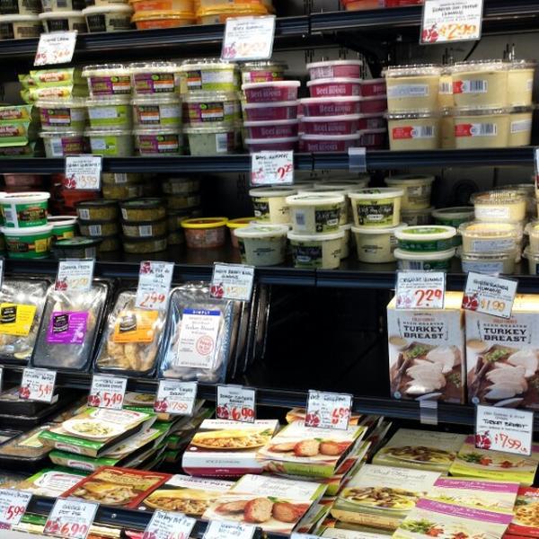 Photo taken at Trader Joe's by Tamon K. on 1/4/2015-俄亥俄 都柏林锯木厂路6355(在都柏林-威路) Photo taken at Trader Joe's by Tamon K. on 1/4/2015