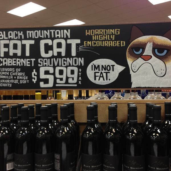 Photo taken at Trader Joe's by Pamela R. on 5/9/2013-加尼福尼亚 奥克兰大学大道5727(在橡树林大道) Photo taken at Trader Joe's by Pamela R. on 5/9/2013