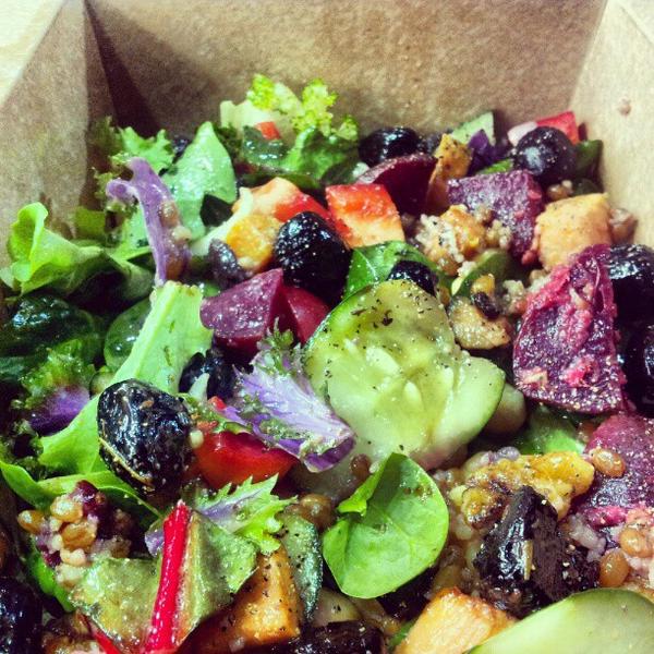 Photo taken at Whole Foods Market by Robert G. on 1/19/2013-佛罗里达州劳德代尔堡联邦高速路2000号(在第19大街和21大街之间) Photo taken at Whole Foods Market by Robert G. on 1/19/2013