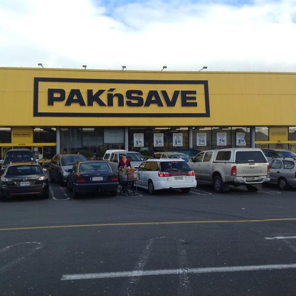 新鲜上架纽西兰明星特色商品PAK'nSAVE超市旺阿雷店图片库