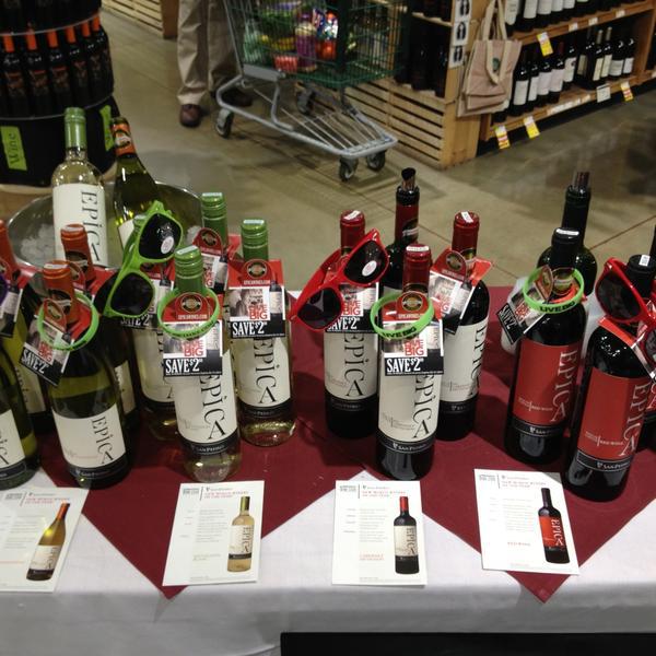 Photo taken at Whole Foods Market by Heather S. on 5/12/2013-伊利诺州内珀维尔第75大街2607号 Photo taken at Whole Foods Market by Heather S. on 5/12/2013