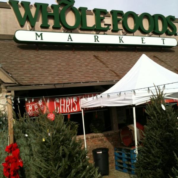 Photo taken at Whole Foods Market by Ryan M. on 12/8/2011-奥克拉荷马塔尔萨第41街1401(在皮奥里亚) Photo taken at Whole Foods Market by Ryan M. on 12/8/2011
