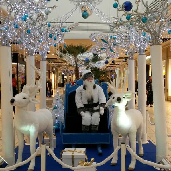 Photo taken at Carrefour Market by MerVe 1. on 11/12/2014