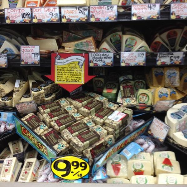 Photo taken at Trader Joe's by Ekaterina K. on 2/9/2012-加尼福尼亚旧金山雍大街3(在吉里大道) Photo taken at Trader Joe's by Ekaterina K. on 2/9/2012