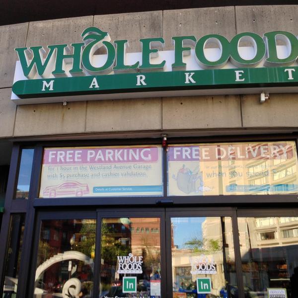 Photo taken at Whole Foods Market by Onur Ö. on 4/30/2013-美国马萨诸塞州波士顿韦斯特兰大道15 Photo taken at Whole Foods Market by Onur Ö. on 4/30/2013