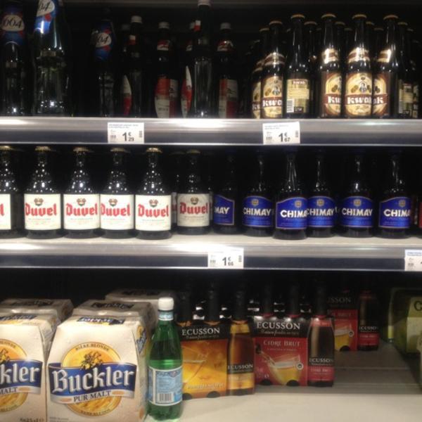 Photo taken at Carrefour by Hiroko S. on 6/4/2012-法国巴黎塞纳街79号 Photo taken at Carrefour by Hiroko S. on 6/4/2012