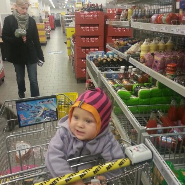 Photo taken at Netto by Søren H. on 9/29/2012