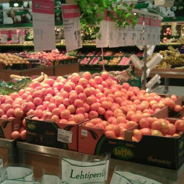 Photo taken at K-citymarket by Mika on 2/23/2012-新地区努梅拉图莎安娜湾1 Photo taken at K-citymarket by Mika on 2/23/2012