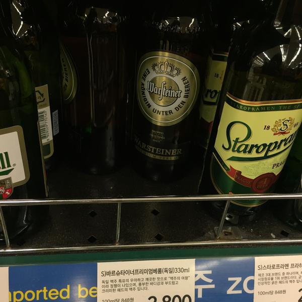 Photo taken at 이마트 (E-Mart) by Youngmi B. on 2/22/2015-济州西归浦市9209易买得超市 Photo taken at 이마트 (E-Mart) by Youngmi B. on 2/22/2015